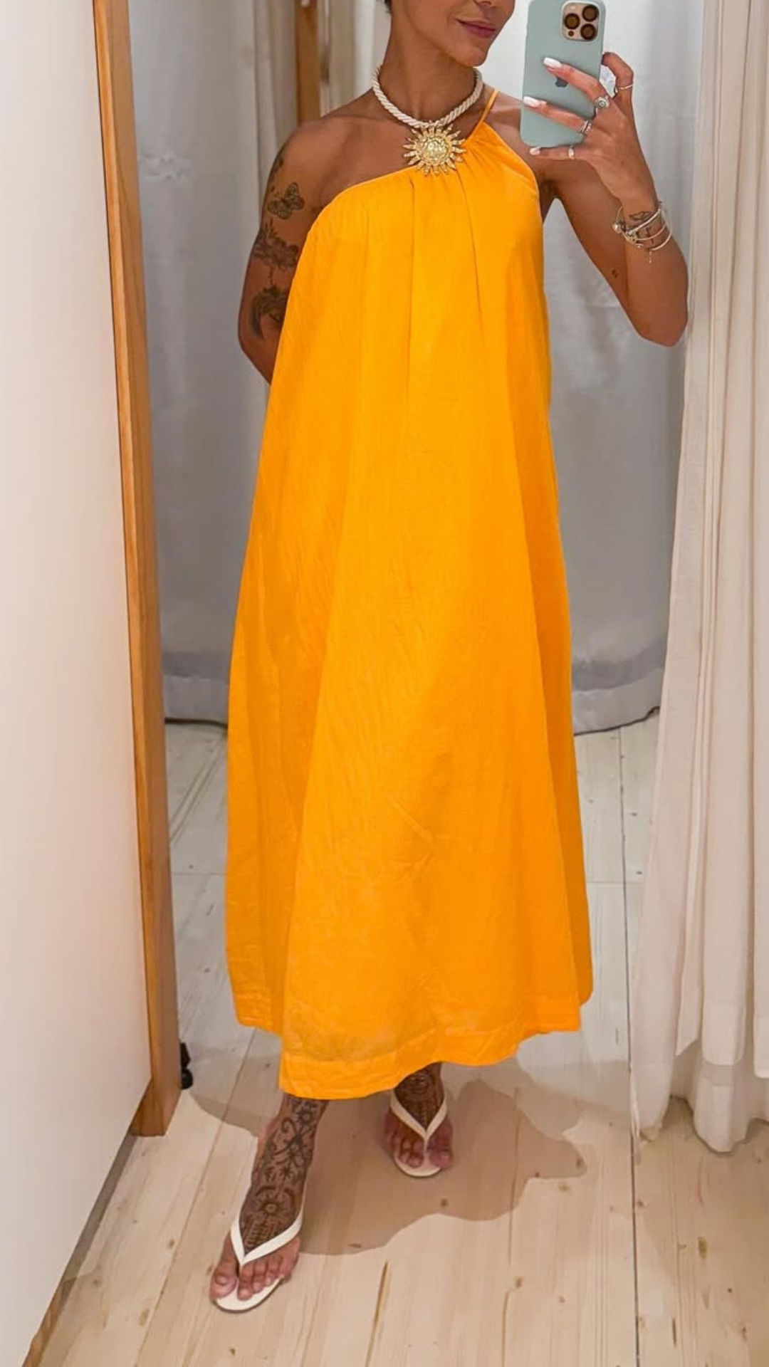 345894 | Vestido Ombro Só Longo + Colar Solar