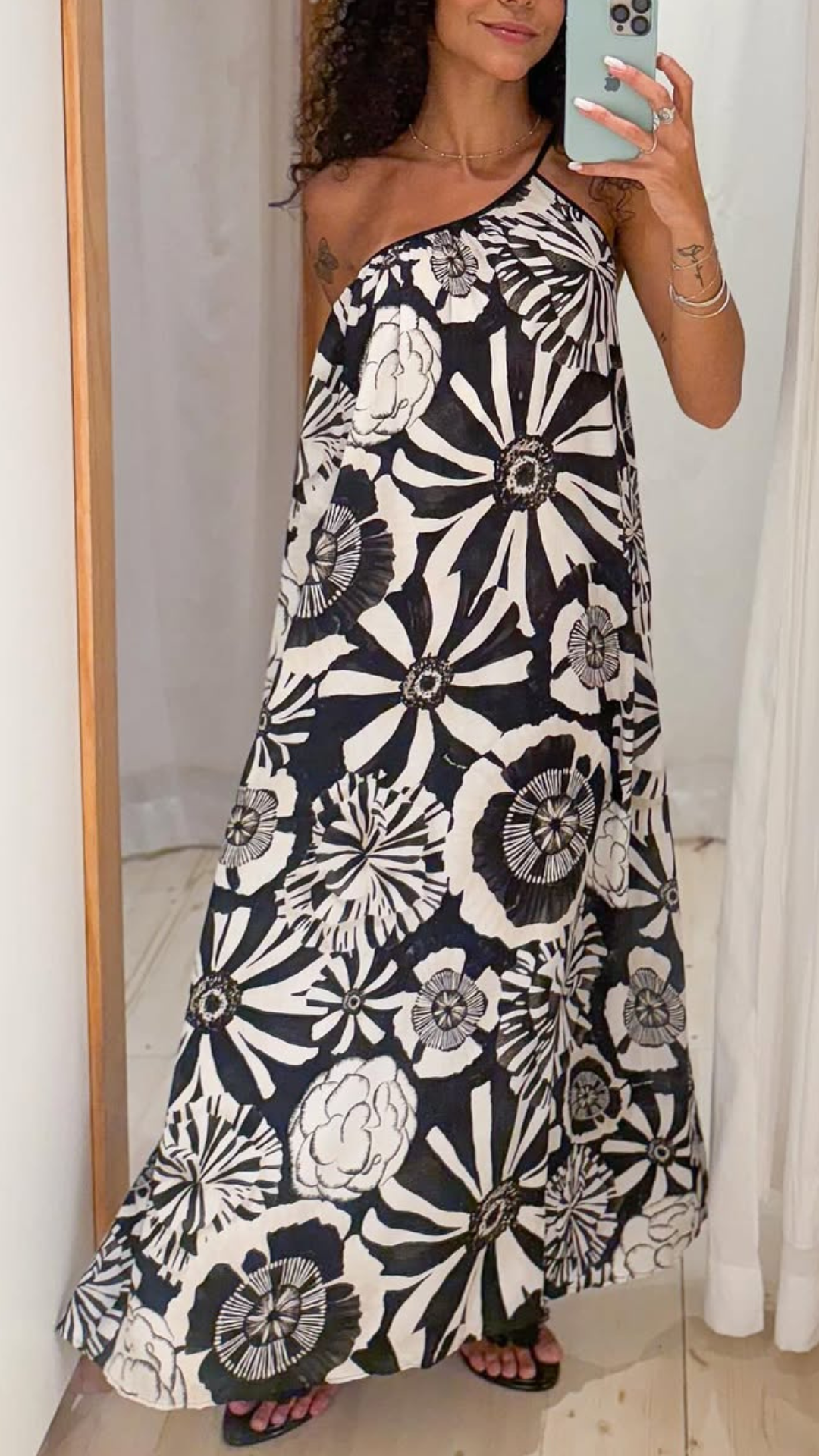 345957 | Vestido Ombro Só Estampado Flora